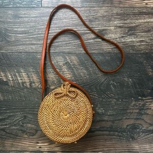 Brown wicker | round handbag